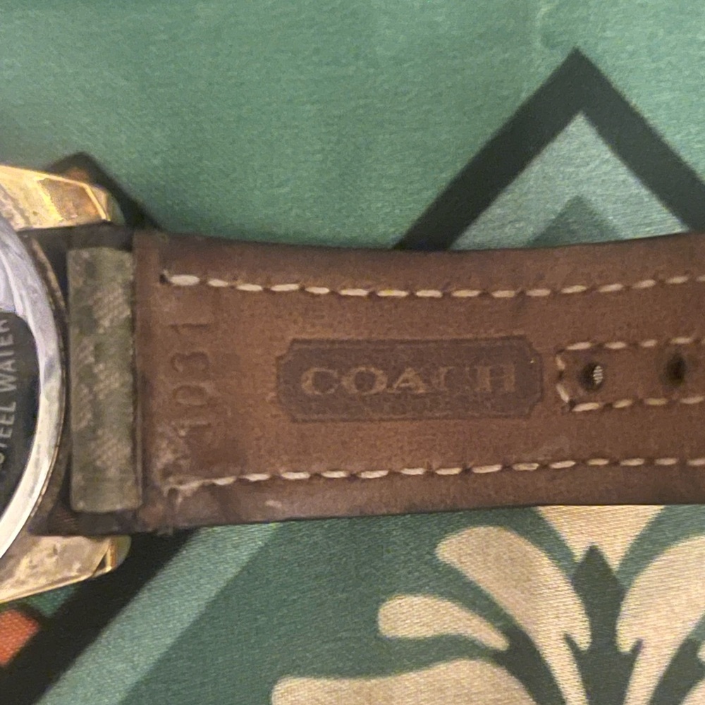 Coach Men’s Watch. EUC - Picture 7 of 7